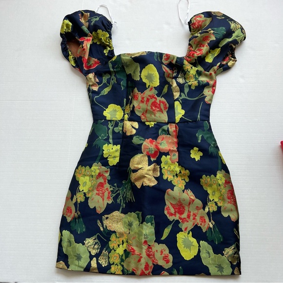 *SOLD c* Lulu’s So Stunning Navy Blue Floral Jacquard Puff Sleeve Dress small - Picture 5 of 16